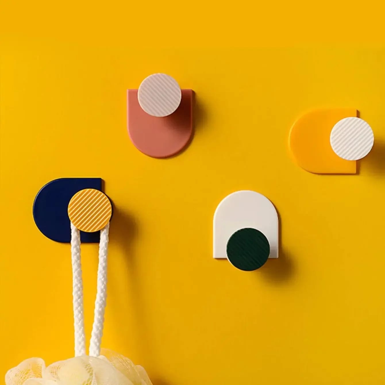 Gancho soporte de pared adhesiva potente sin marcas cocina , baño o sala colores unicos