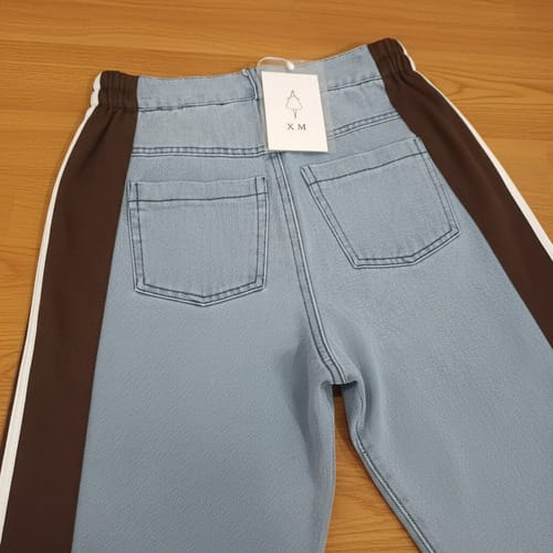 Pantalon dama jean y deportivo trap rayas negras