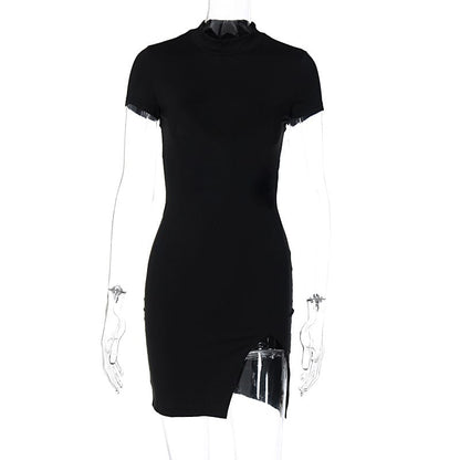 Vestido dama corto al cuerpo con cuello y tajo