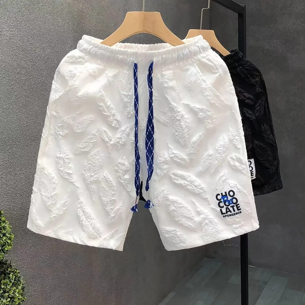 Short de Hombre Ancho y Suelto (Baggy) Estilo Board de Playa. Pantalón corto 3/4 (Tres Cuartos) con cordón ajustable, ideal para el verano. Tela fina, fresca y liviana. ¡Modelo nuevo de corte vin