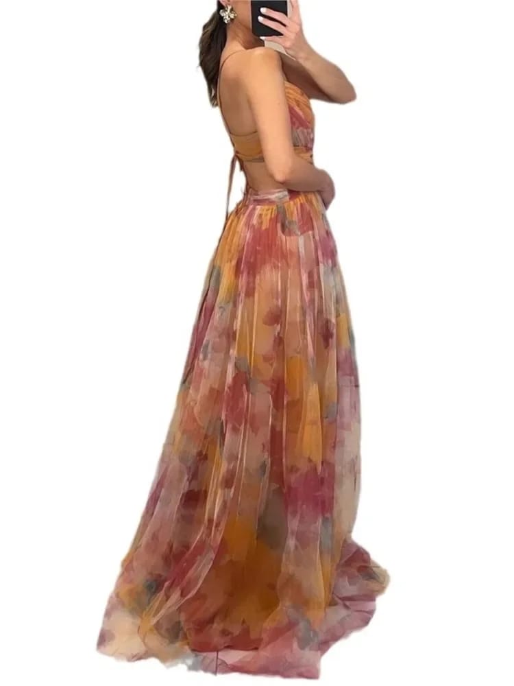 Vestido Largo de Fiesta o Club con Malla y Tirantes Delgados. Nuevo y súper sexy. Diseño de mujer con cuello V profundo, espalda descubierta y ajuste con lazo (lace-up). ¡La moda más elegante 