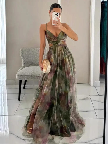 Vestido Largo de Fiesta o Club con Malla y Tirantes Delgados. 
