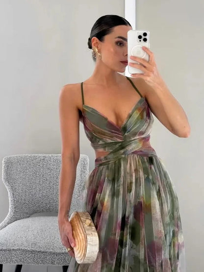 Vestido Largo de Fiesta o Club con Malla y Tirantes Delgados. 