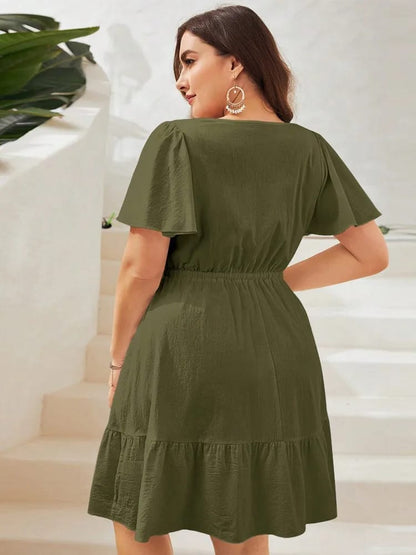 Vestido Mini de Verano Talle Grande, Manga Corta, Cuello V para Mujer. Diseño A-Line con Volados y Pliegues. Estilo Casual y Suelto.