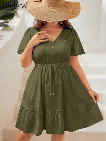 Vestido Mini de Verano Talle Grande, Manga Corta, Cuello V para Mujer. Diseño A-Line con Volados y Pliegues. Estilo Casual y Suelto.