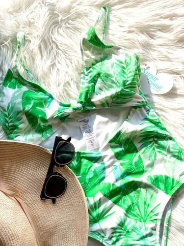 Bikini dama entero con hojas panza abierta