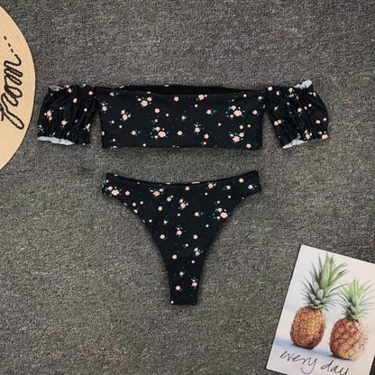 Bikini 2 pcs strapless negro  con florcitas 