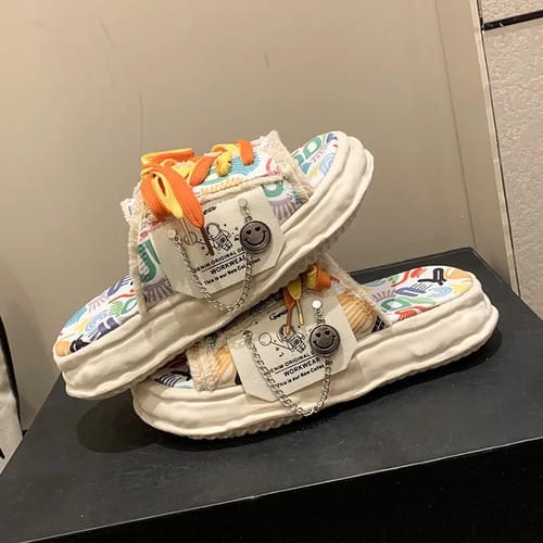 Chinelas dama jean con cadenas