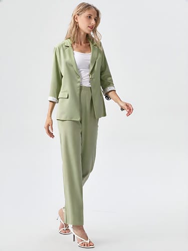 Conjunto dama chaqueta manga rayada + pantalon