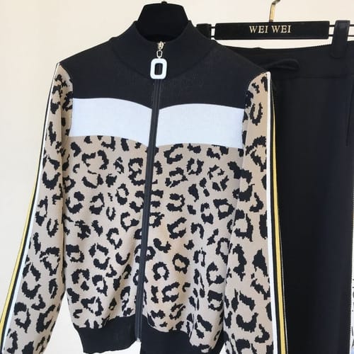 Conjunto mujer deportivo de hilo animal print