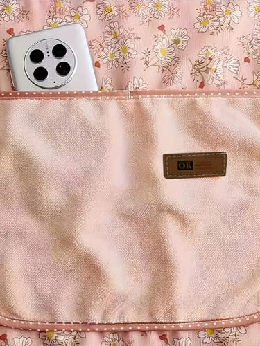 Delantal Floreado con bolsillo al frente 