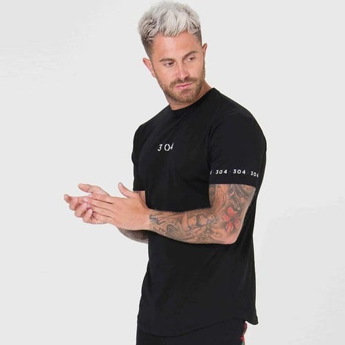 Remera Hombre Linea roja en espalda