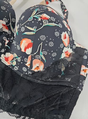 Bustier Promise corse floreado con encaje