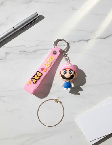 Llavero MINISO 3D de Goma Super Mario con Hongo y Caja, ideal para auto, mochila, niños y niñas. Regalo de cumpleaños.