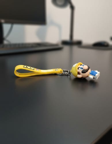 Llavero MINISO 3D de Goma Super Mario con Hongo y Caja, ideal para auto, mochila, niños y niñas. Regalo de cumpleaños.