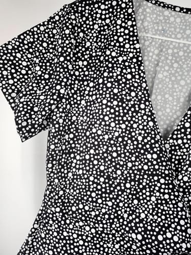 Vestido dama pintitas corto con mangas