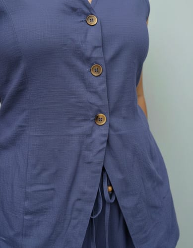 Conjunto dama short y chaleco con botones