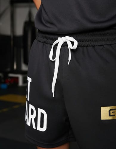 Short hombre hit hard