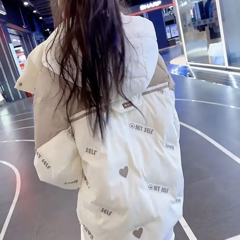 Campera de Invierno Acolchada Mujer, Modelo 2025. Parka Suelta Gruesa y Cálida con Capucha Desmontable. Material Poliéster.