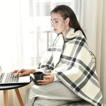 Manta Chal de Franela Wearable para Oficina y Uso Casual. Ideal para Abrigo y Comodidad con Estilo.