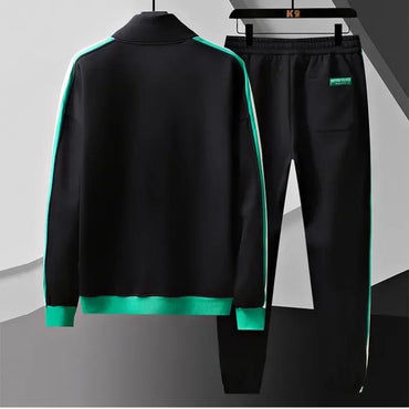 Conjunto de Hombre de Dos Piezas: Campera con cierre manga larga y pantalón casual. Diseño combinado en color liso, ideal para media estación.
