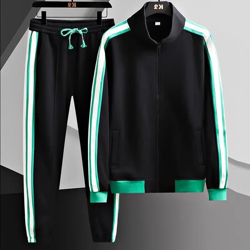 Conjunto de Hombre de Dos Piezas: Campera con cierre manga larga y pantalón casual. Diseño combinado en color liso, ideal para media estación.
