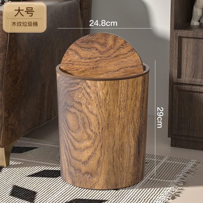 Papelera retro con diseño imitación madera. Fabricada en plástico PP.