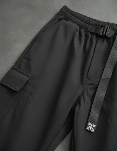 Pantalon Cargo con correa forrado por dentro 