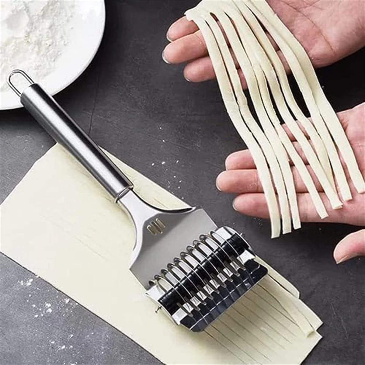 High Grade Stainless Steel Noodle Lattice Roller Dough Cutter for Kitchen Cooking Tools