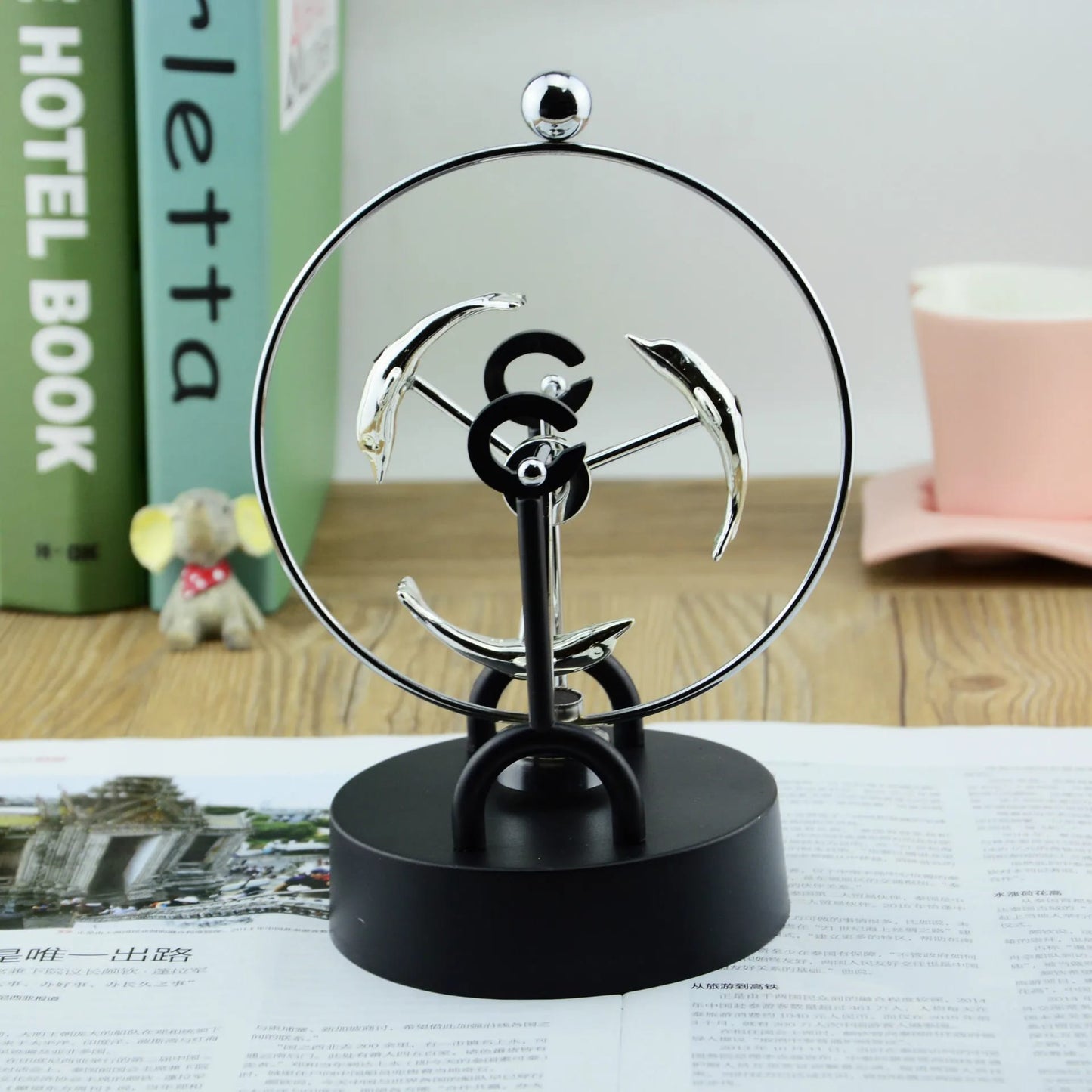 Creative Metal Magnetic Swinger Perpetual Motion Chaos Pendulum Science Lovers Desk Decor Unique Gift Idea figurine angel desk