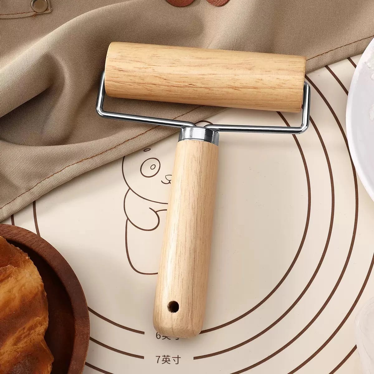 Rodillo de amasar de madera para repostería, ideal para estirar masas de tortas, pizzas, panqueques y galletas. Un utensilio esencial para tu cocina.