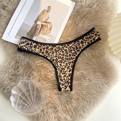 Tanga de mujer sexy con estampado de leopardo, tiro bajo, de seda helada y algodón, sin costuras. Lencería femenina.