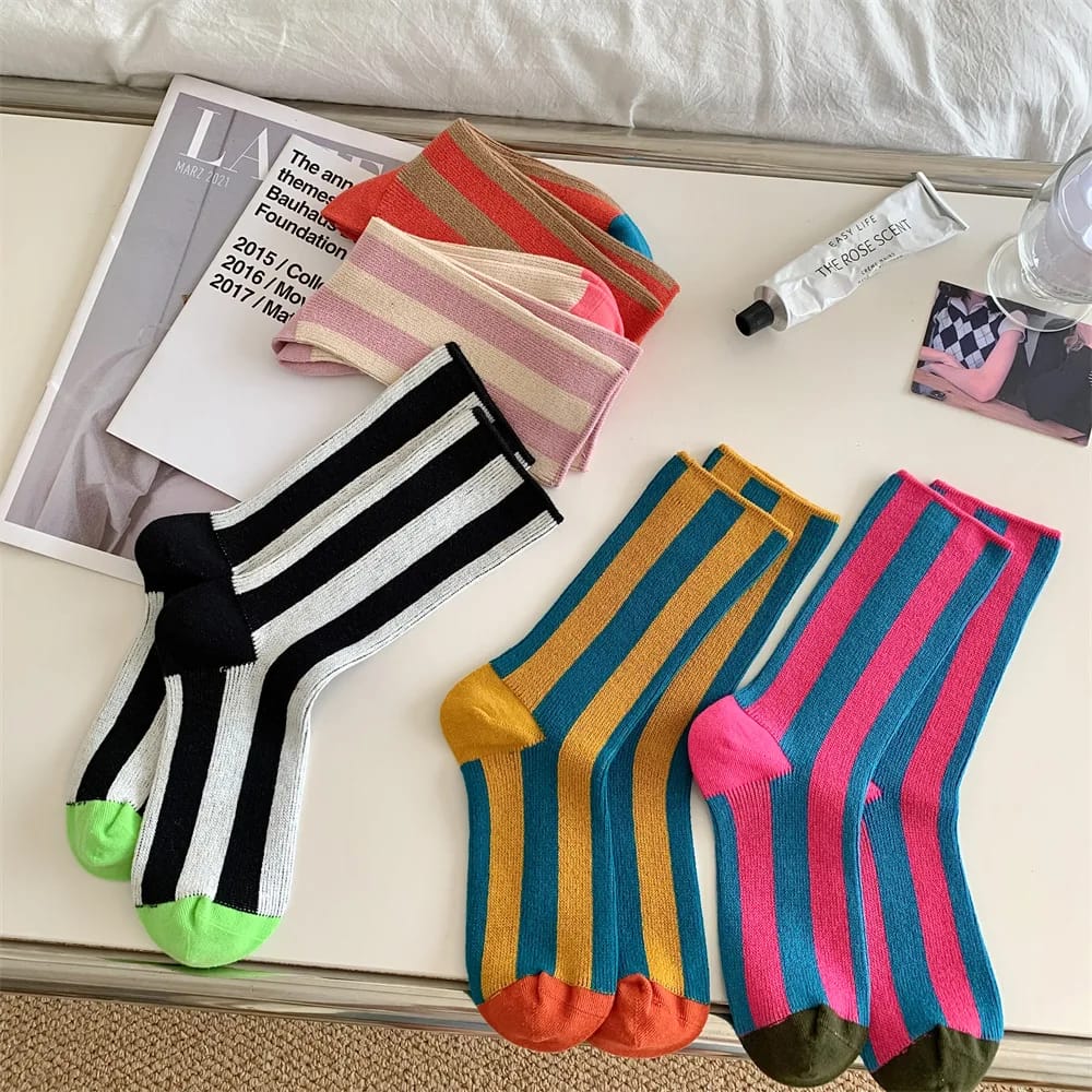 Un Par de Medias Rayadas Divertidas Unisex de Algodón, Diseño Coreano Japonés de Moda.