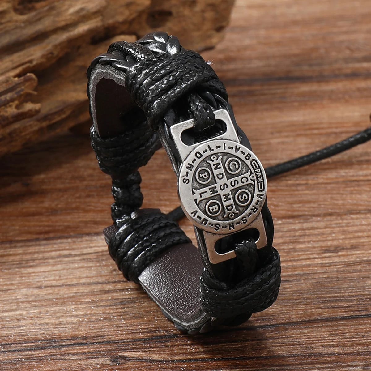 Pulsera Brazalete de Cuero Moda Hombre, Diseño Geométrico Circular. Joya ideal para citas, fiestas o como regalo.