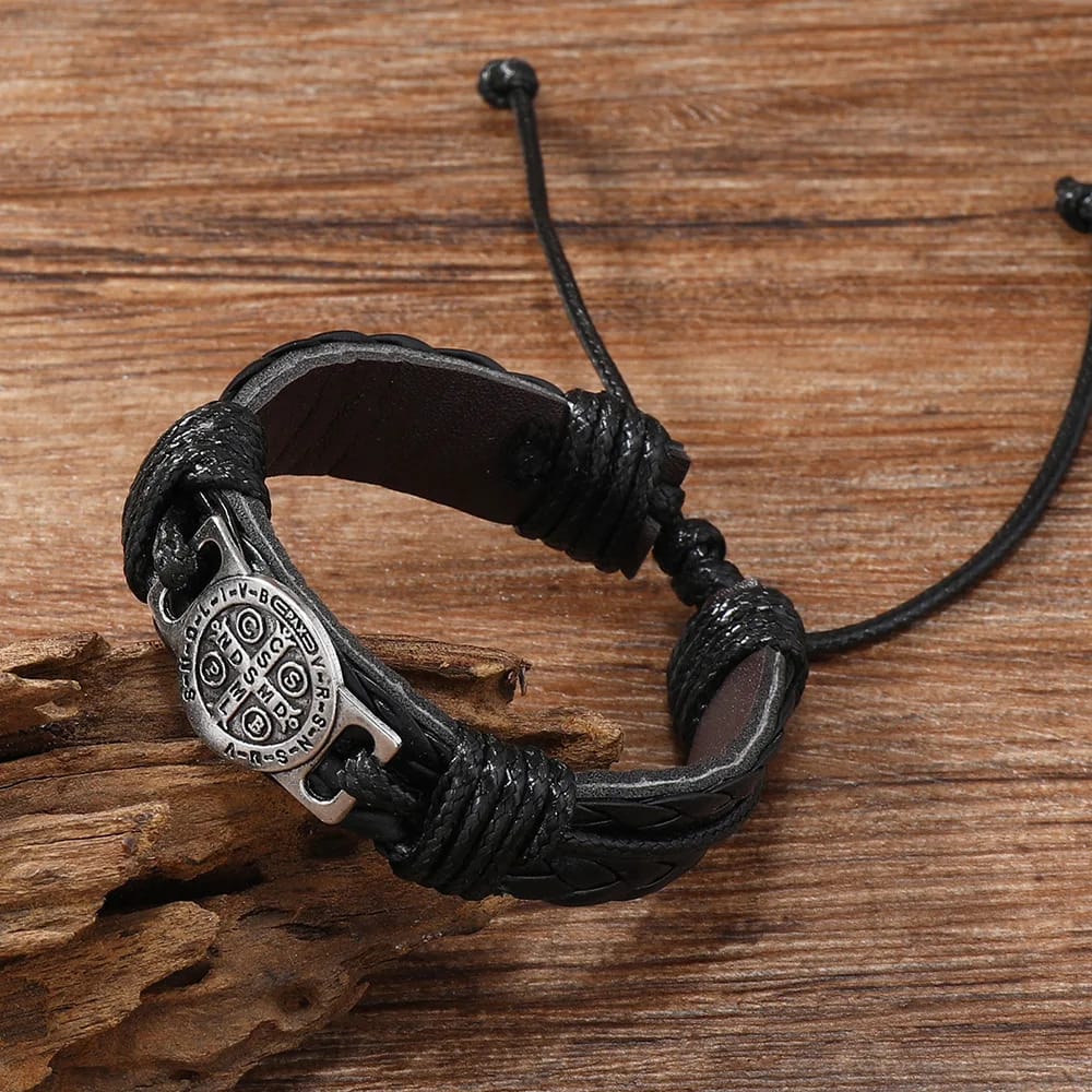 Pulsera Brazalete de Cuero Moda Hombre, Diseño Geométrico Circular. Joya ideal para citas, fiestas o como regalo.