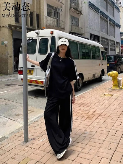 Conjunto Casual de Verano para Mujer: Remera Rayada Manga Corta y Pantalón Ancho Suelto, Dos Piezas.