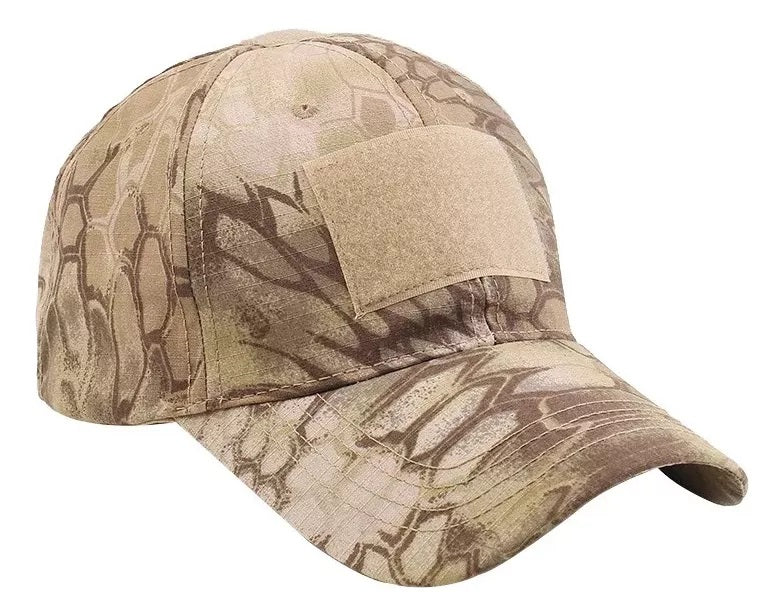 Gorra visera con parche camuflado