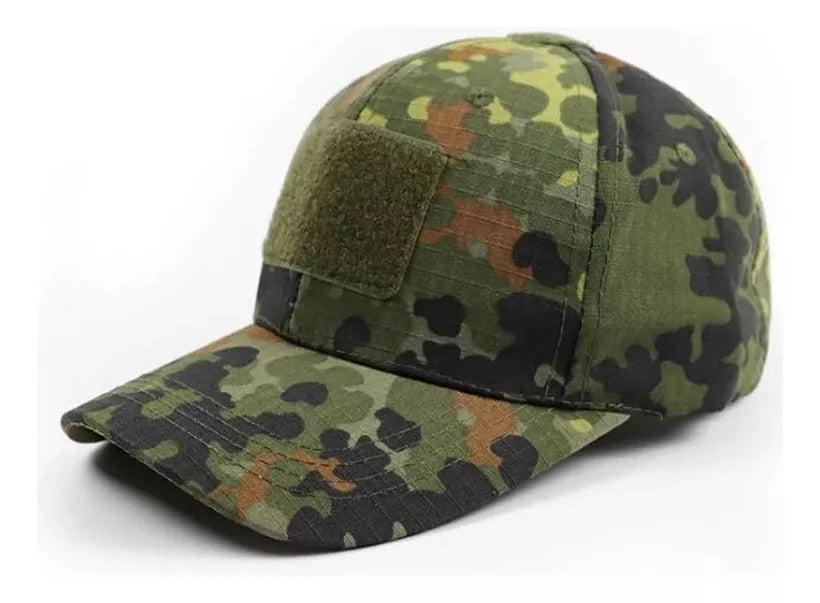 Gorra visera con parche camuflado