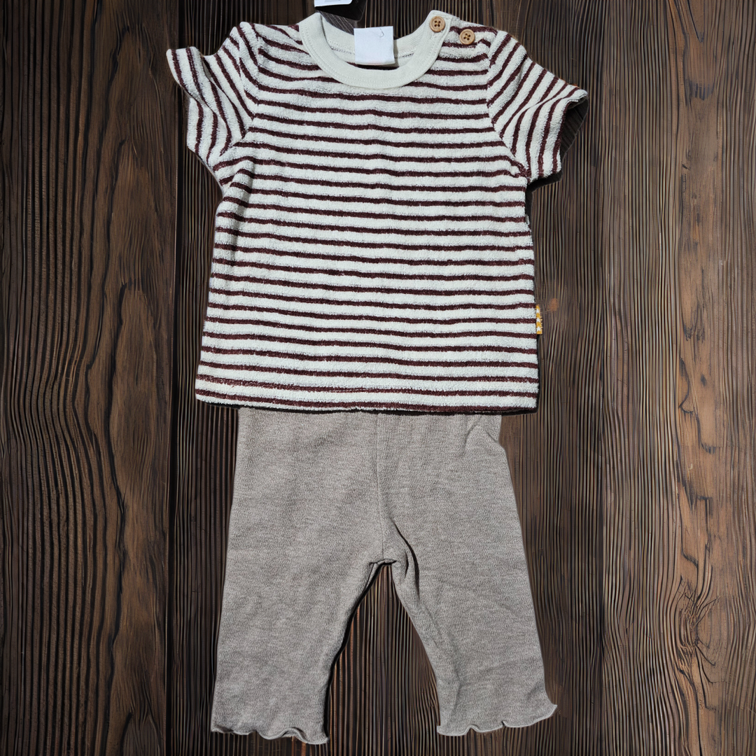 Conjunto niña calza y remera toalla