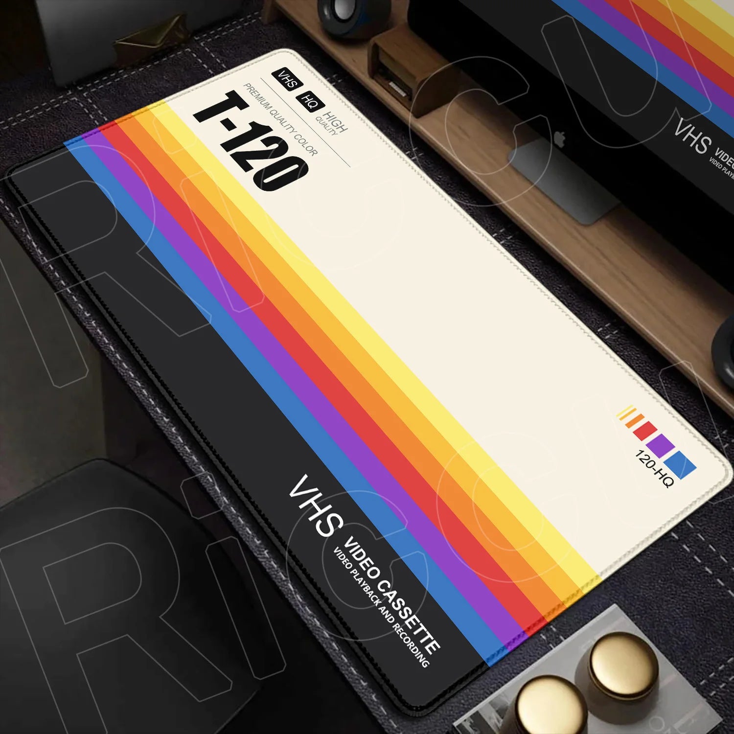 Mouse Pad Gaming RGB LED XXL Retroiluminado para escritorio. Diseño Anime VHS