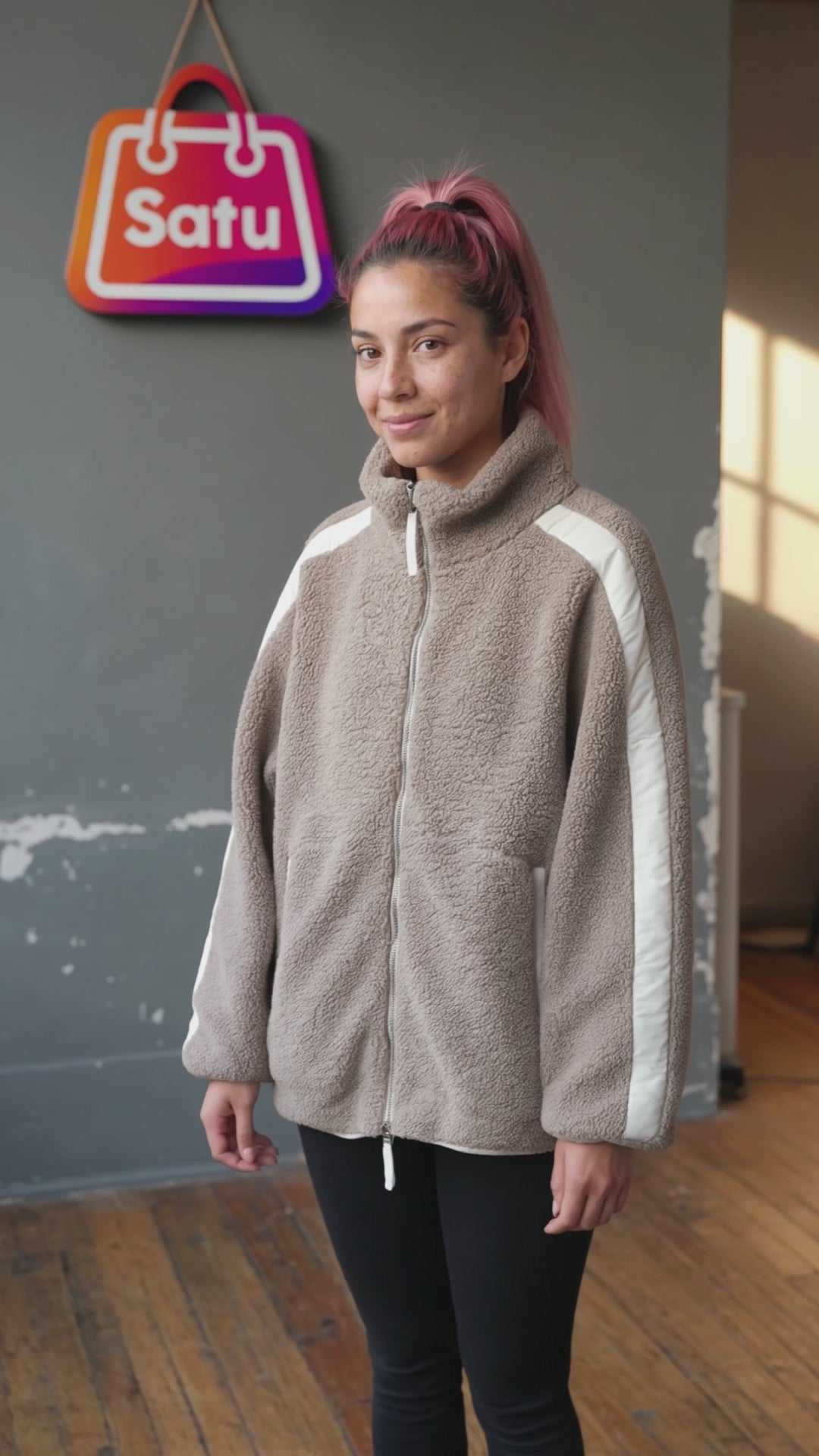 Campera Polar Forrada Oversize  Detalles Cuerina 