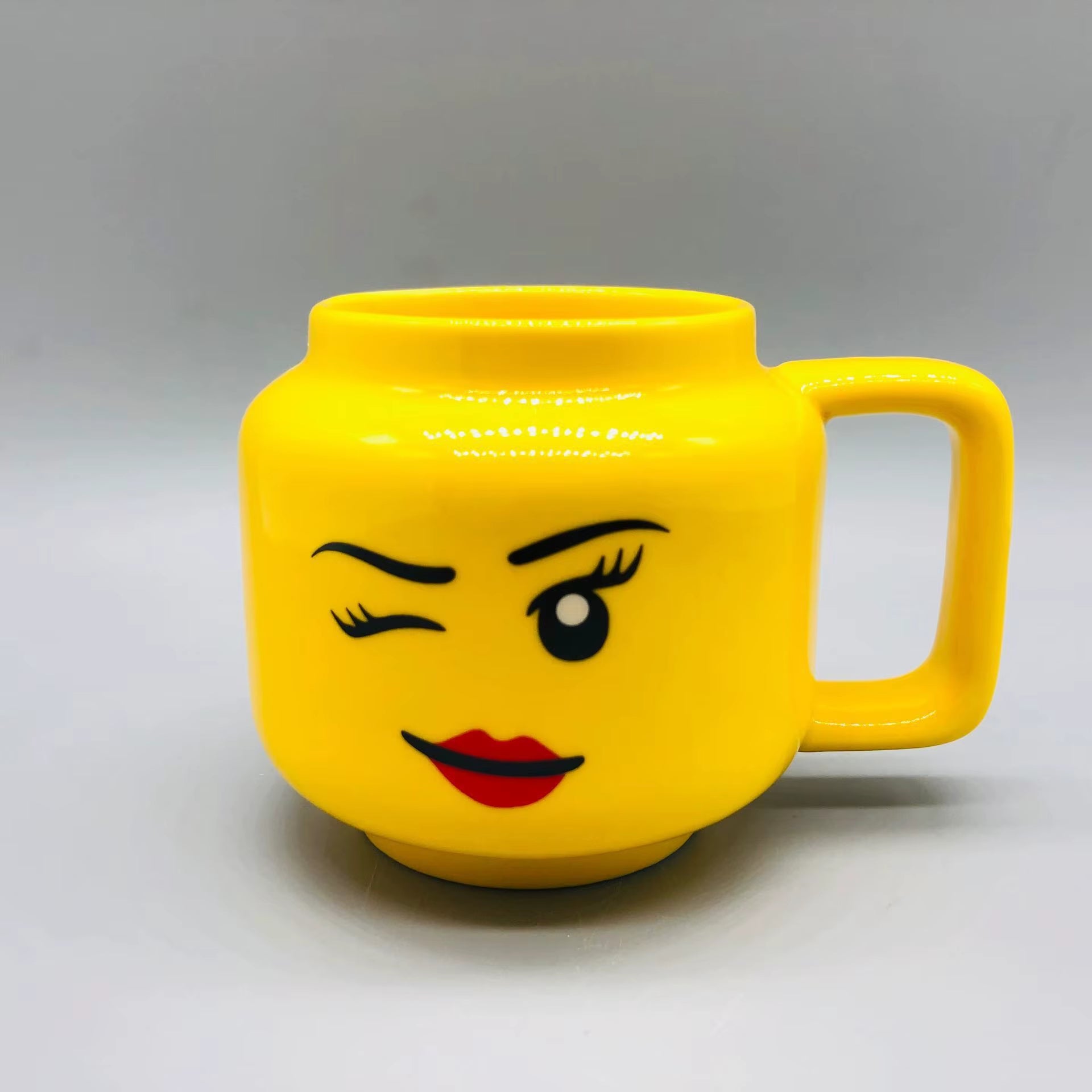Taza Cerámica Smiley Face con Asa Expresiva
