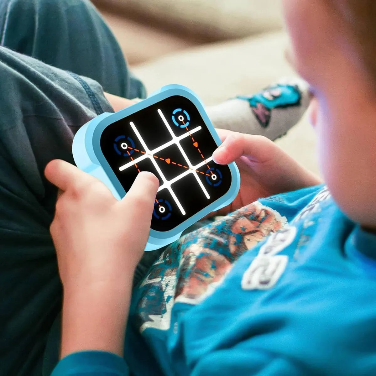 "Tateti , tres en fila digital "